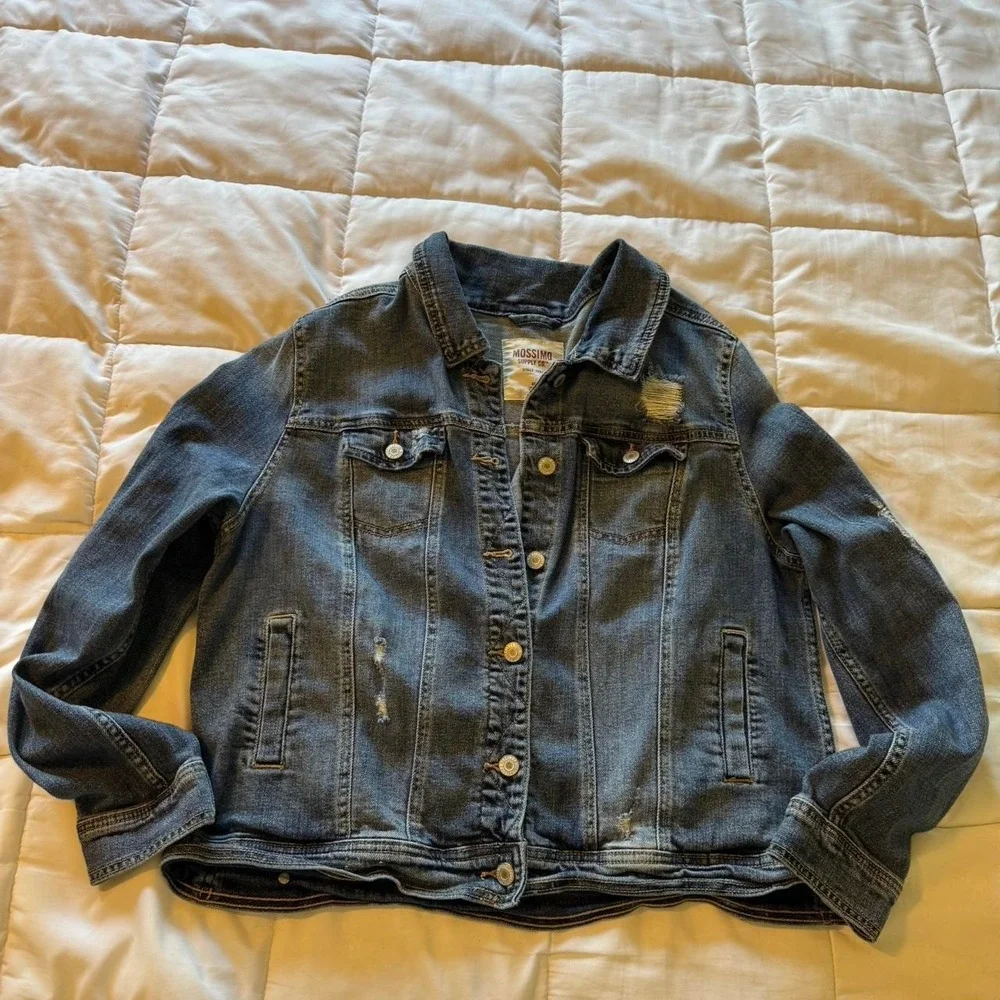 Mossimo blue denim jacket with distressed details, size XXL